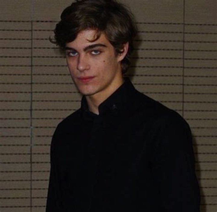Lorenzo Zurzolo Baby netflix, Pretty boys, Beautiful boys