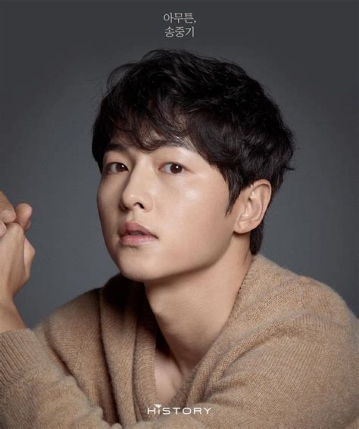 Song Joong Ki's rumored girlfriend Katy Louise Saunders allegedly has a